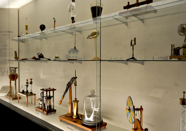 教学用理化学器械（利来国际最老品牌制作所 创业纪念资料馆收藏）